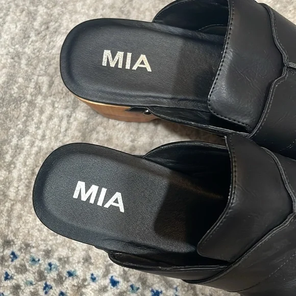 MIA Black Leather Clogs with Wooden Heels - Picture 2 of 5